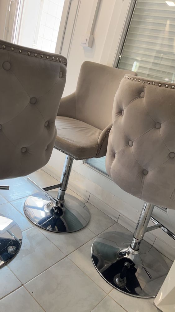 Chaise tabouret bar 160 Port-de-Bouc (13)