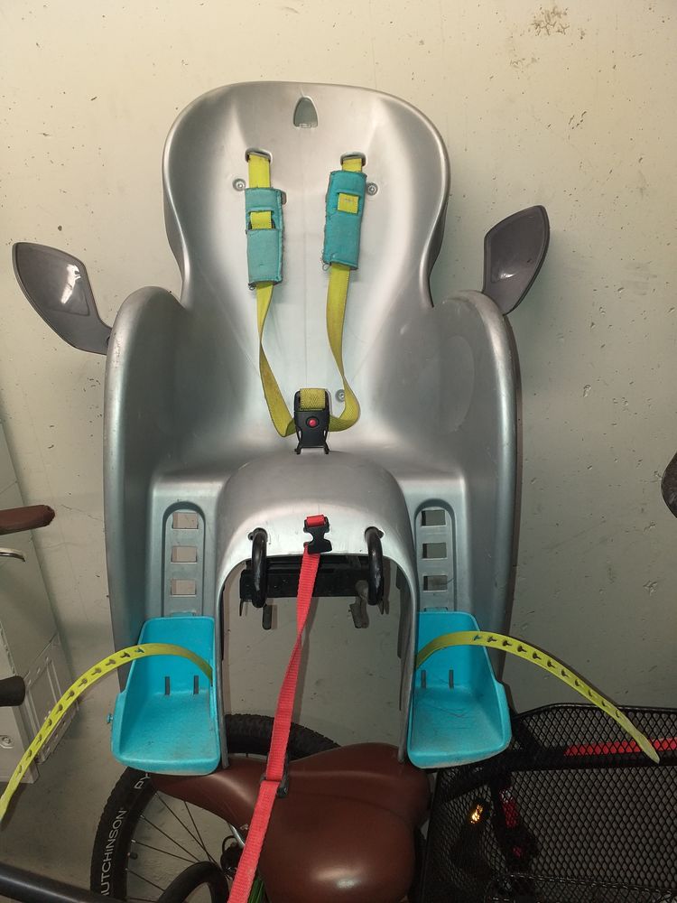 Chaise v�lo 10 Saint-Denis (93)