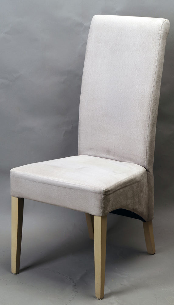 Chaise velours ras beige clair et bois 12 Paris 9 (75)