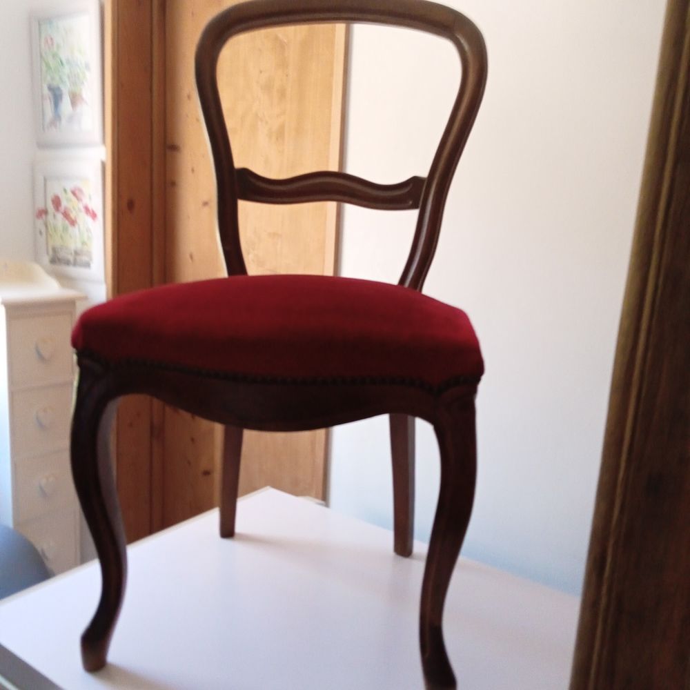 chaise en. velours rouge 120 D�ville-L�s-Rouen (76)