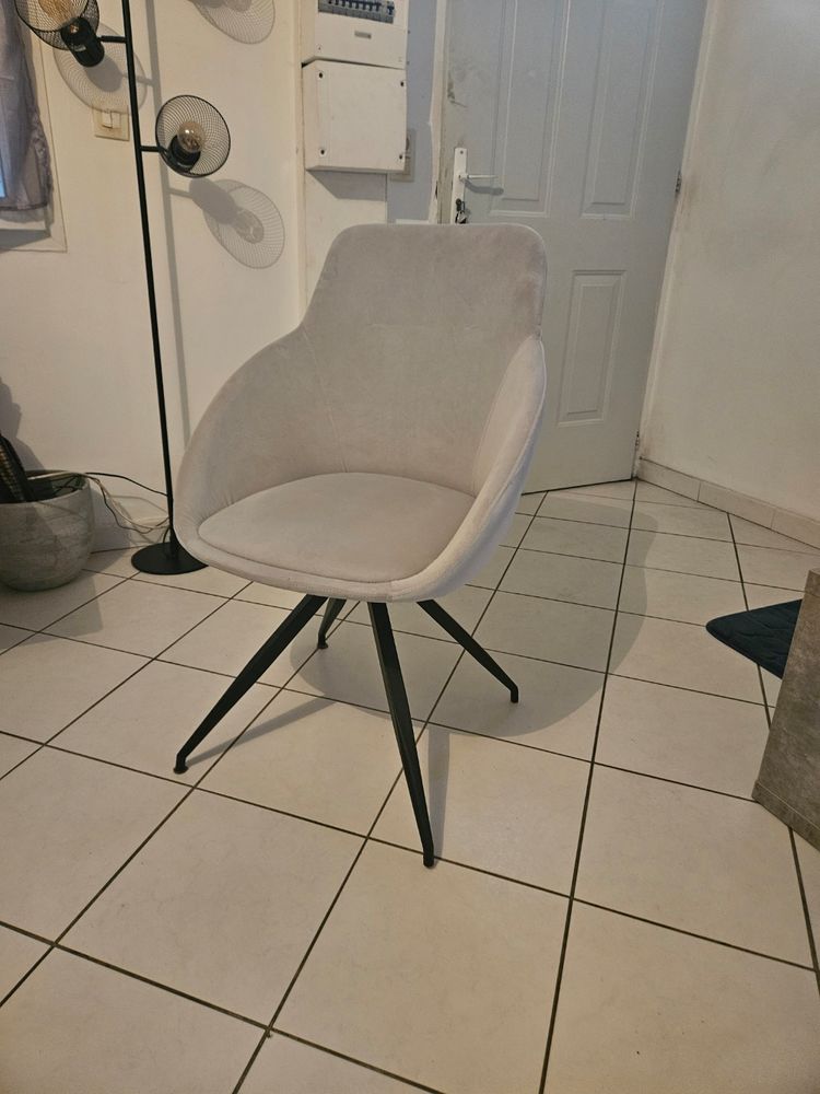 chaise en velours 90 N�mes (30)