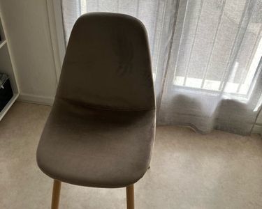 Chaise en velours 15 Chalon-sur-Sa�ne (71)