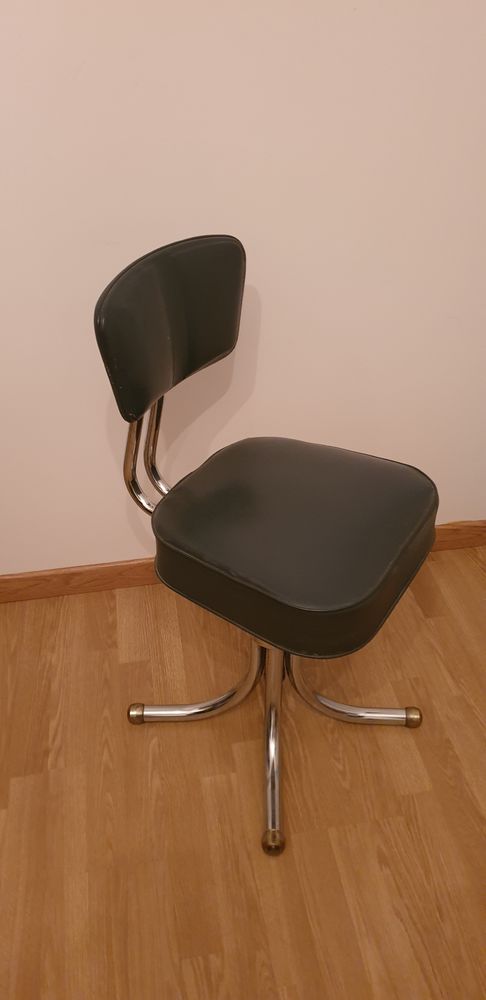 Chaise vintage 60 Combs-la-Ville (77)