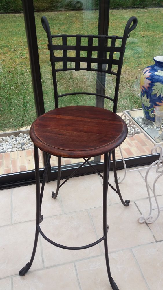 CHAISE DE BAR 130 Saint-Pierre-l�s-Elbeuf (76)