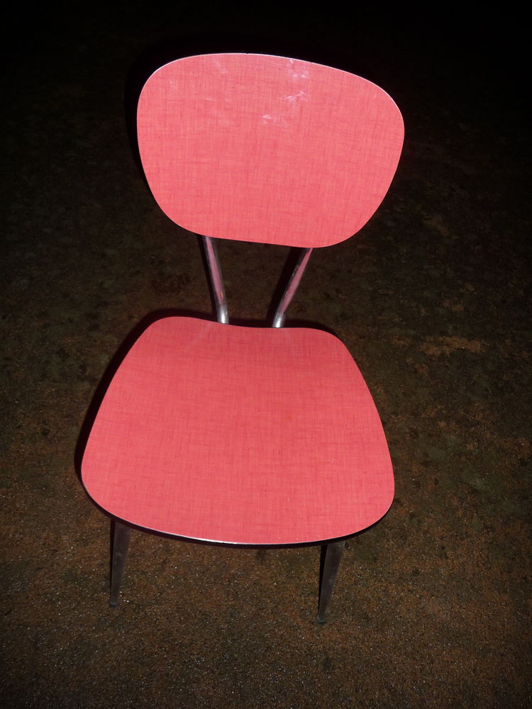 Chaise 4 Saint-Quentin-sur-Nohain (58)