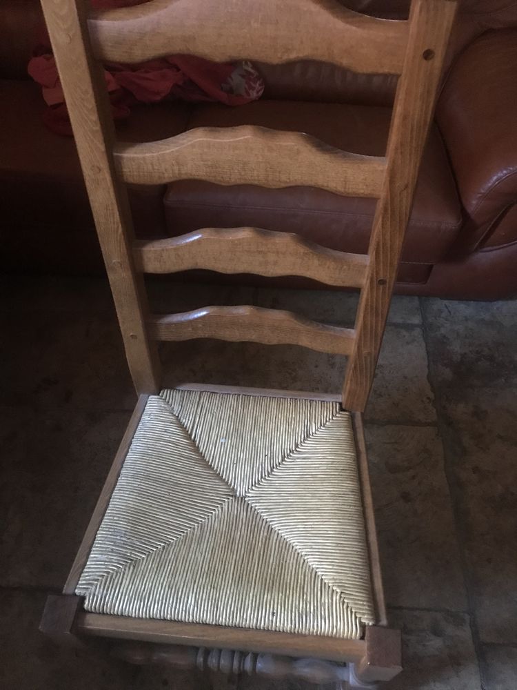 Lot de 2 chaise 40 Saint-Sauveur-de-Cruzi�res (07)