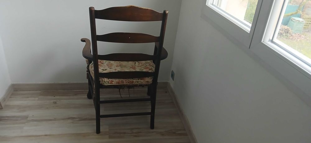 une chaise 20 Conflans-Sainte-Honorine (78)