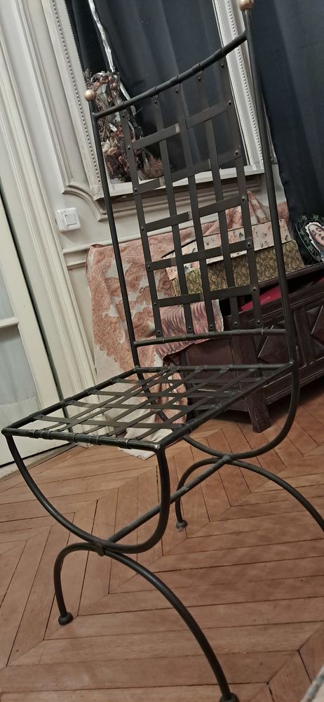 Chaise 20 Paris 8 (75)