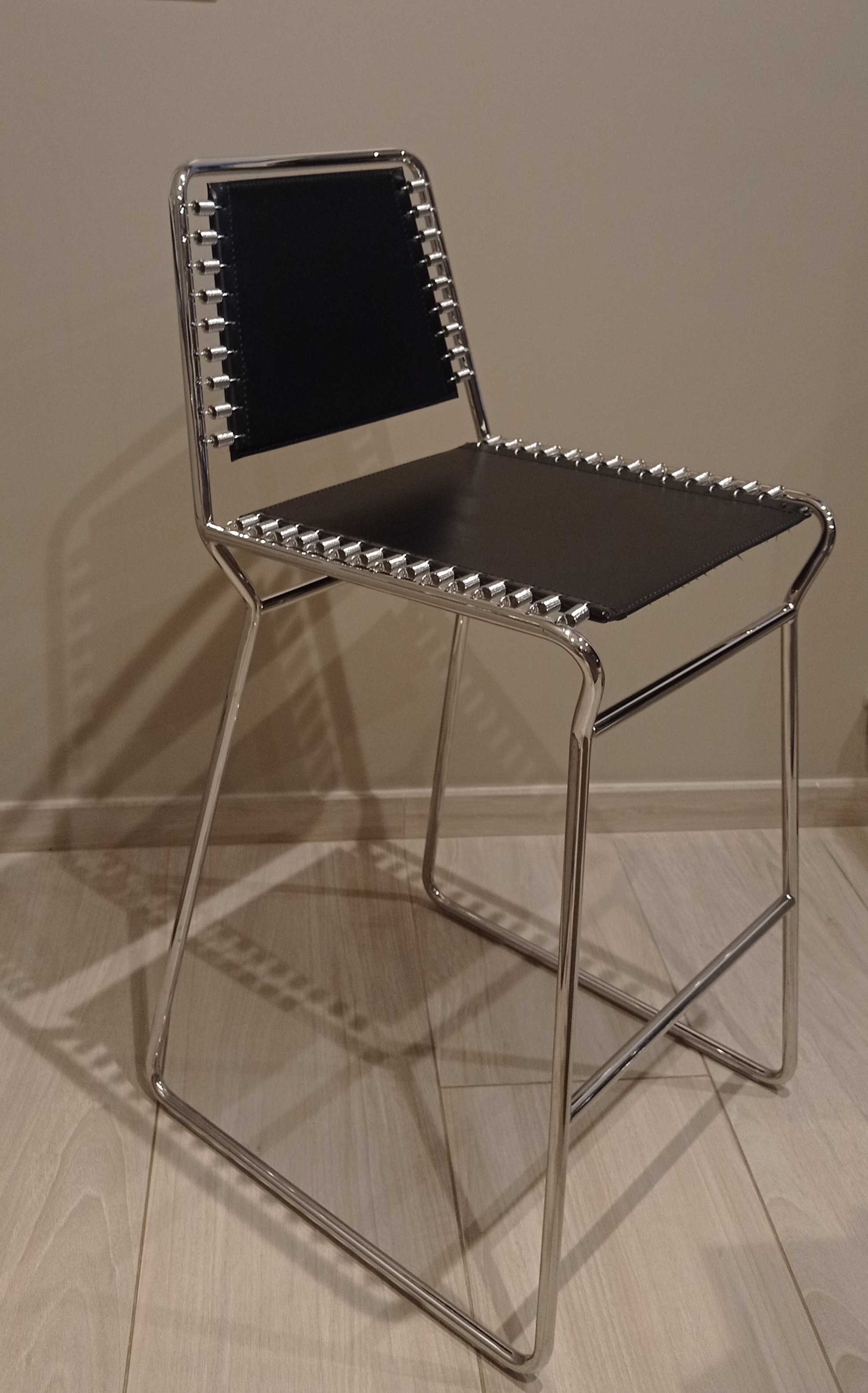 Chaise_Tabourets hauts de bar 365 Wettolsheim (68)