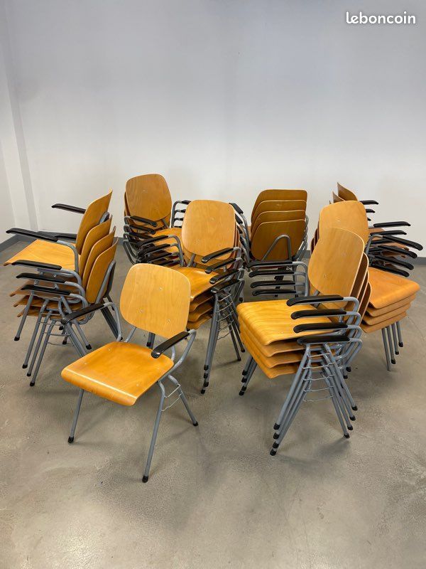Chaises accoudoirs �cole indus LIVRAISON POSSIBLE 120 Lorient (56)