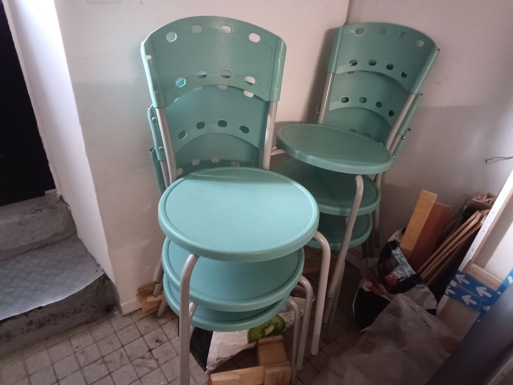 Chaises (6) acier plastique 20 Aubi�re (63)
