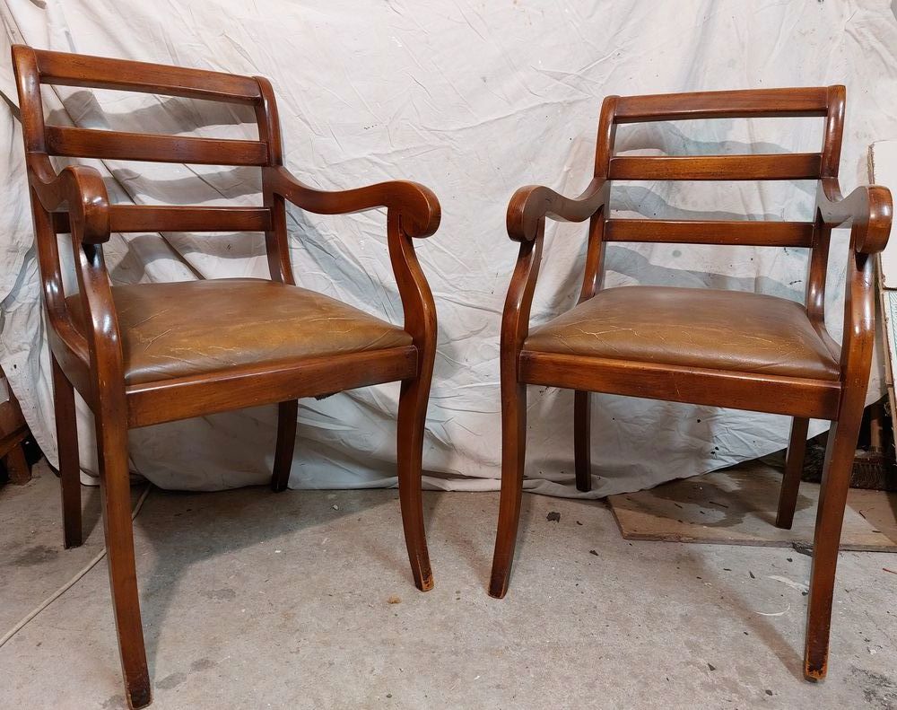 Chaises anciennes assise cuir à rénover 0 Mareil-sur-Mauldre (78)