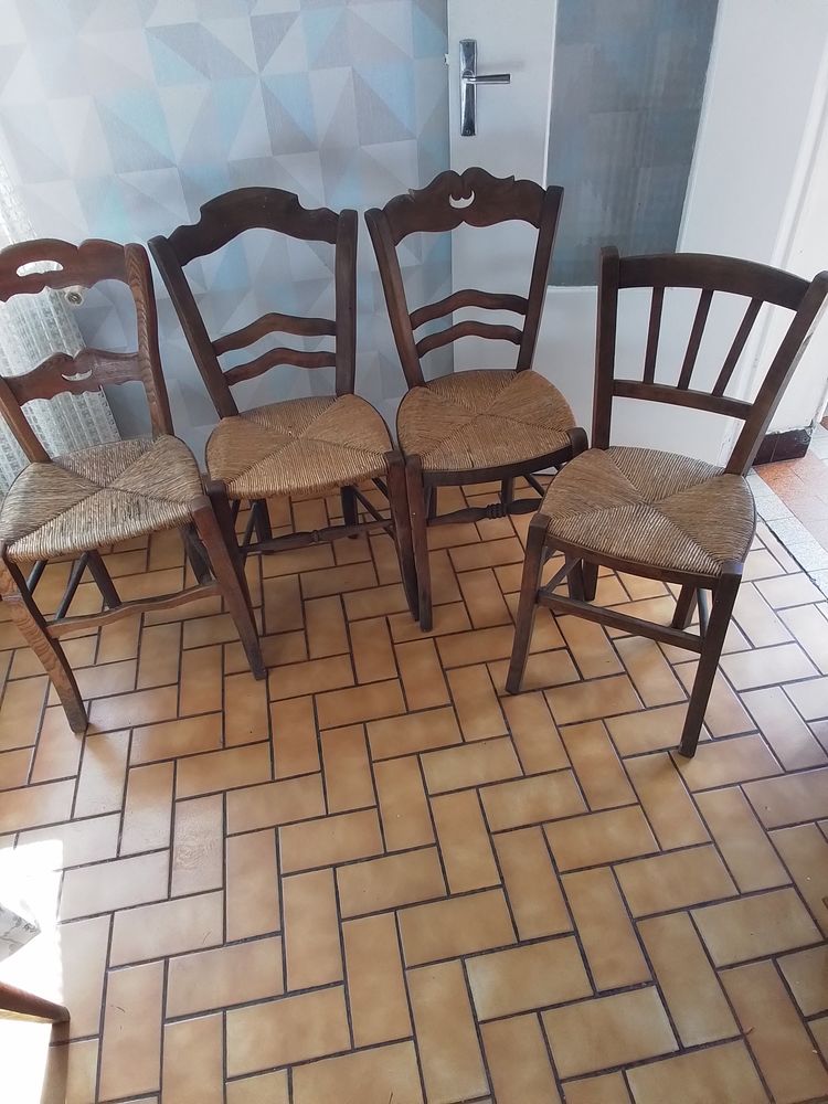 Chaises anciennes bois dessus paille le lot de loto 20 P�ronne (80)