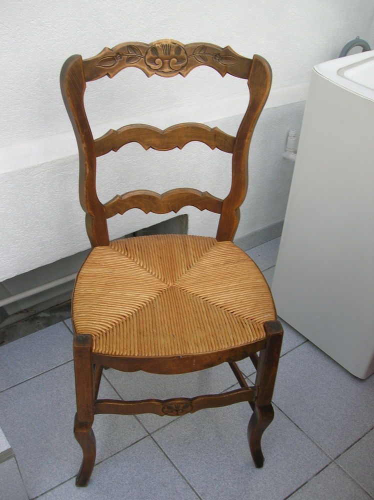 2 chaises anciennes en l'�tat 10 Reims (51)
