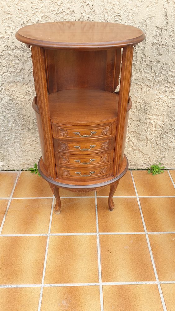 chaises assise en paille+ petit meuble rustique 
100 Ch�teauneuf-les-Martigues (13)