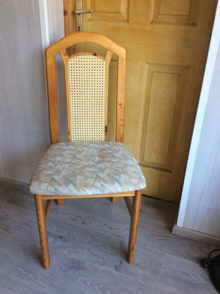 6 chaises en pin assise en tissu dossier canné 180 Cercié (69)