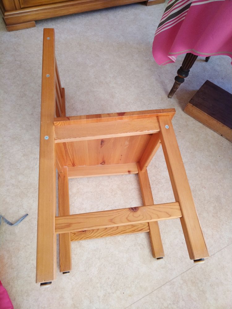 Chaises en pin blanc 0 Niort (79)