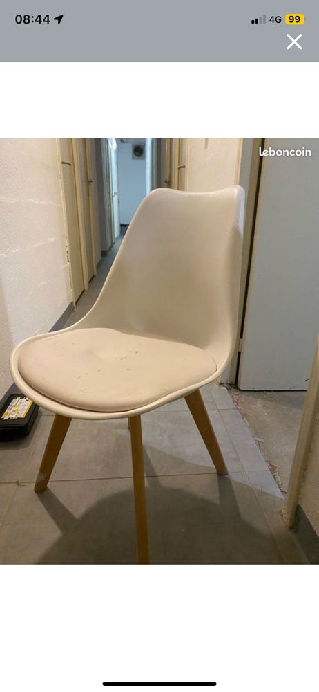 2 chaises blanches 5 Mandelieu-la-Napoule (06)