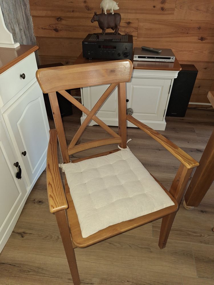 Chaises en bois 
Chaises en bois
15 Saint-L�ger (62)