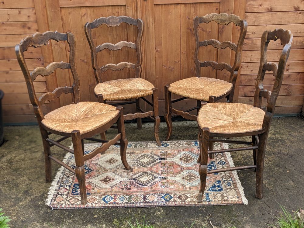 chaises en bois paill�es 20 Saint-Gildas-de-Rhuys (56)