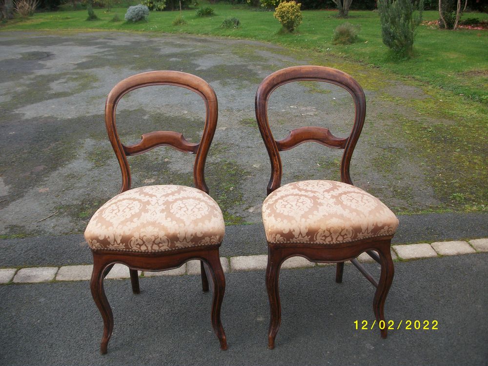 Chaises bois rouge
30 Plobannalec-Lesconil (29)