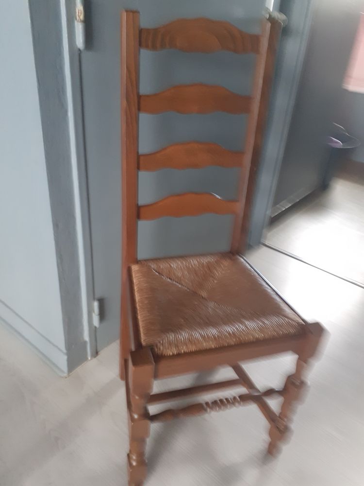 lot 4 chaises bois rustique 50 Tourcoing (59)