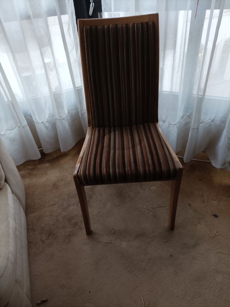 CHAISES BOIS TISSU VELOURS TRES BON ETAT 20 Nogent-sur-Marne (94)