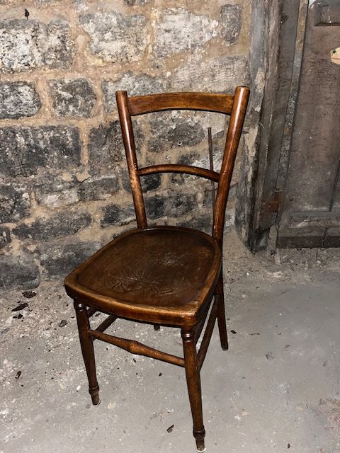 Chaises en bois type bistrot 0 Paris 17 (75)