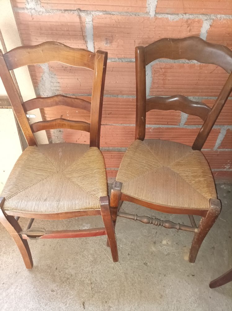 chaises bois 10 La Bastide-sur-l'Hers (09)