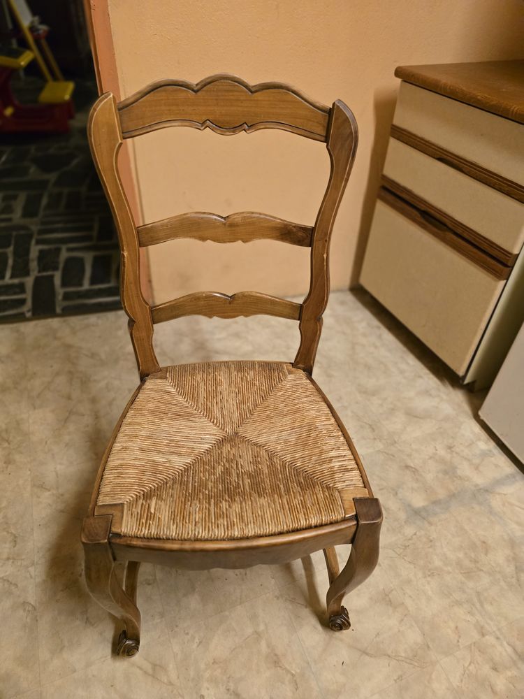 Chaises en bois 25 Brindas (69)