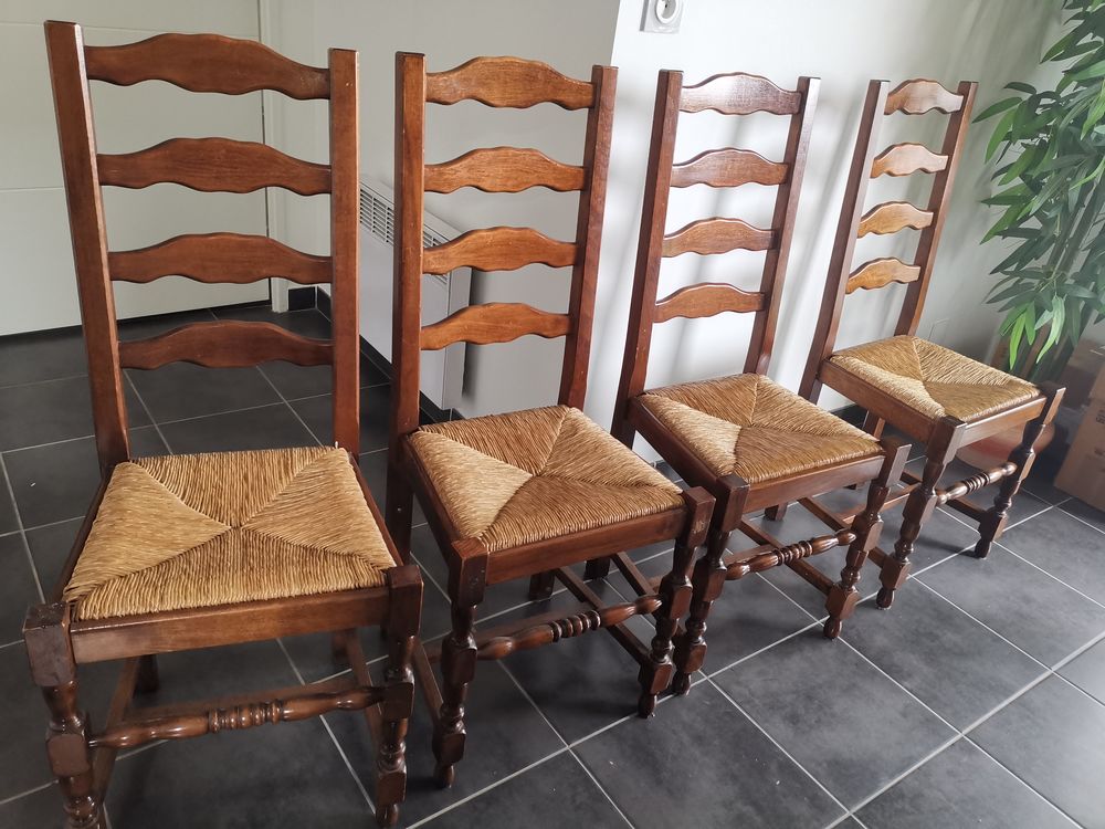 Chaises en bois 35 Le Luc (83)