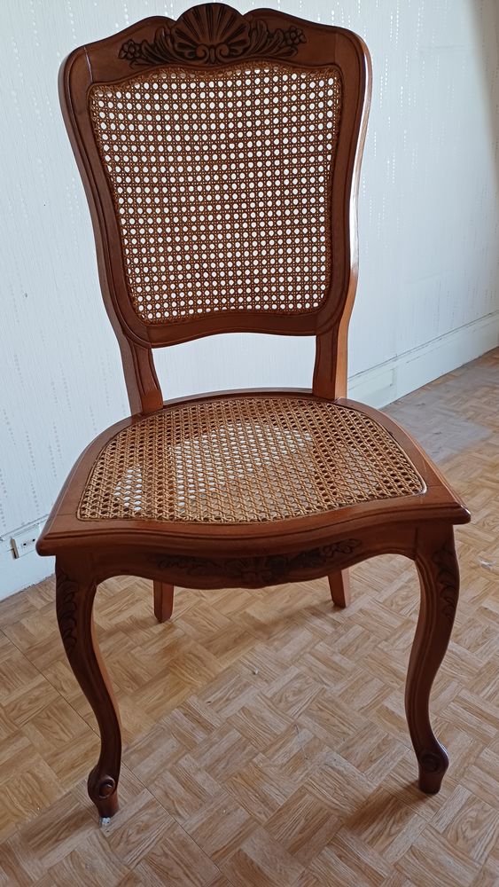 4 chaises cann�es � l'ancienne 160 Paris 15 (75)