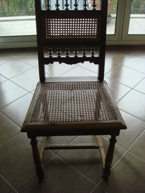 5 chaises cannel�es en parfait �tat: 10� L'unit�. 10 Boulogne-Billancourt (92)