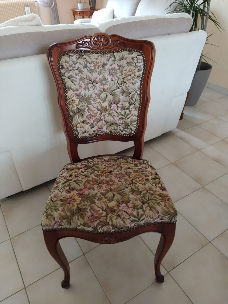 CHAISES CAPITONNEES 180 Avrill� (49)