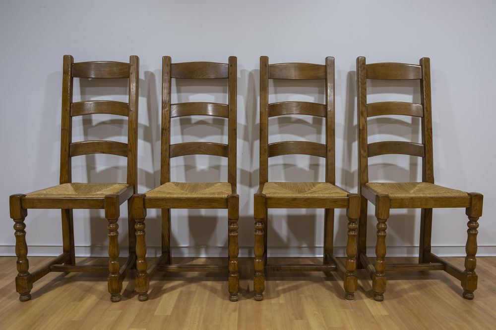 4 chaises en ch�ne massif, assises en paille 195 Han-sur-Meuse (55)