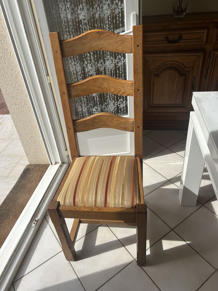 4 Chaises en ch�ne massif chevill�es 15� la chaise 60 Carlepont (60)