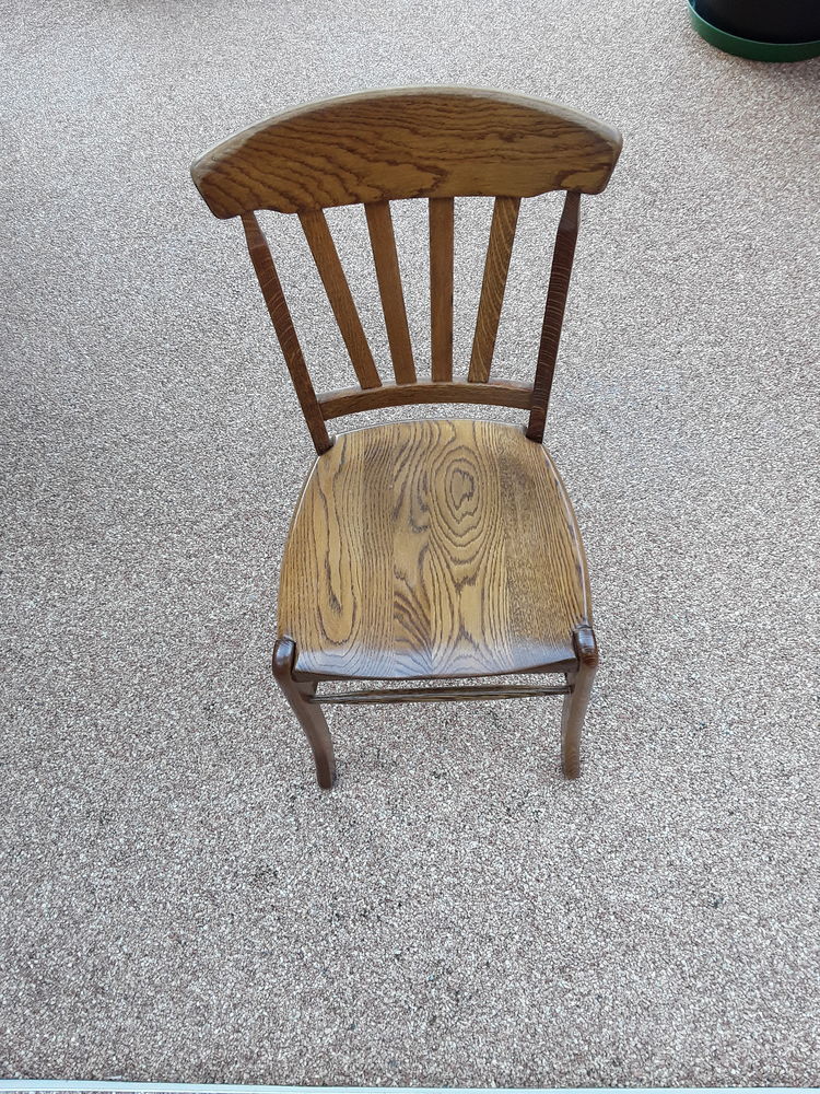  4 chaises en ch�ne 80 P�ronne (80)