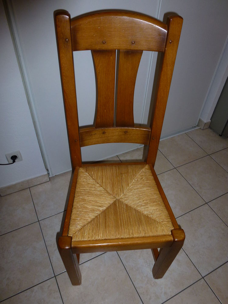 chaises en ch�nes 0 Th�nes (74)