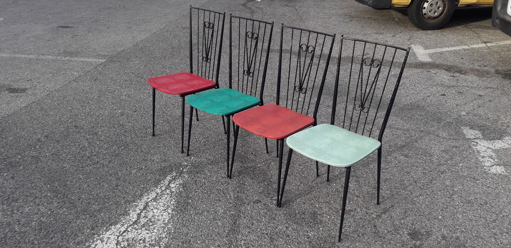 04 chaises Colette Gueden ann�es 1950/60 200 Marseille 15 (13)