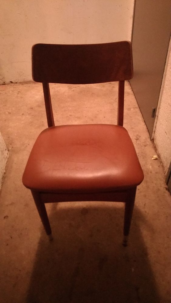 6 chaises confortable et tr�s solide 100 M�ru (60)