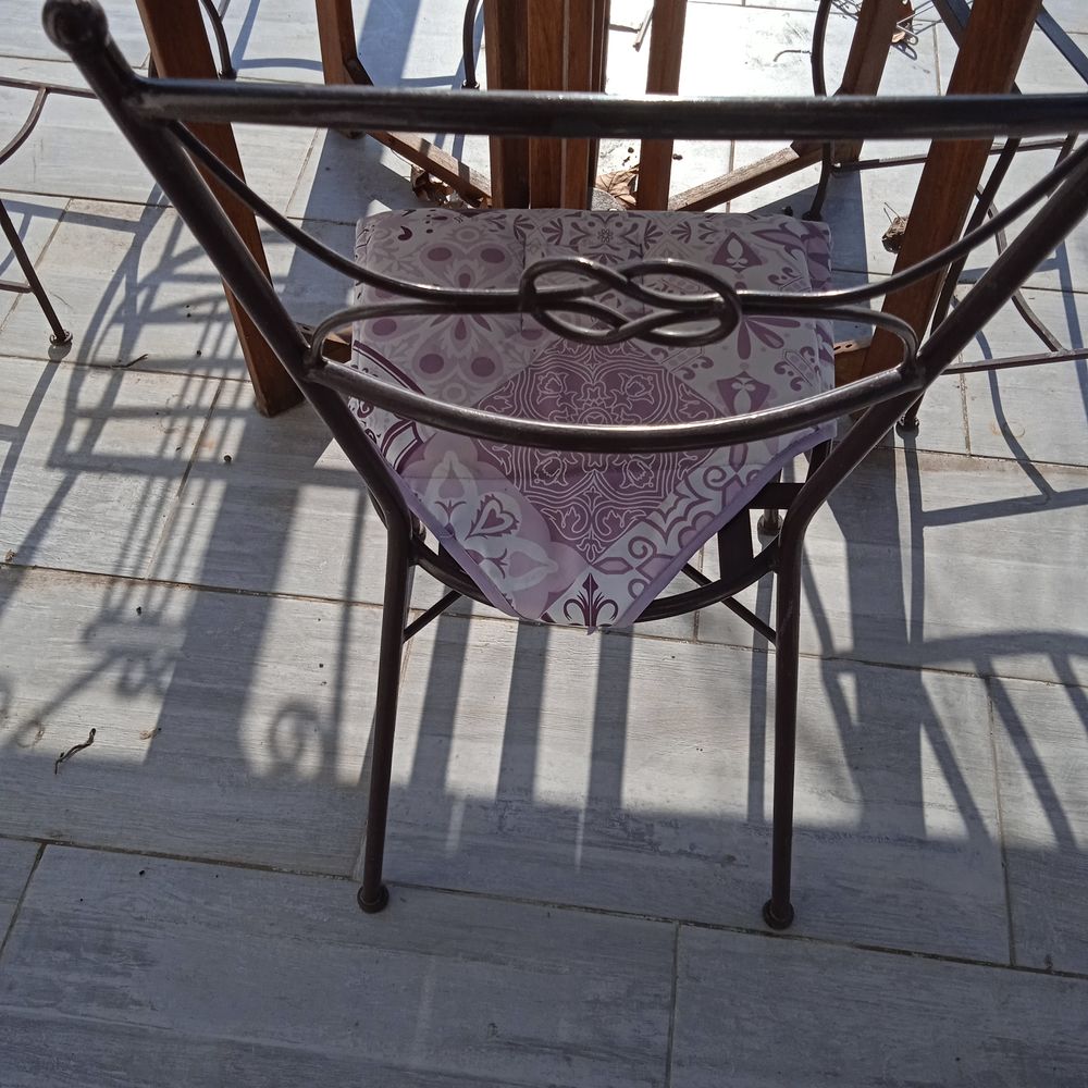 2 chaises cuisine metal noir avec coussins (usag�s) 45 Le P�age-de-Roussillon (38)