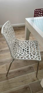 Chaises Design 120 Plouhinec (29)