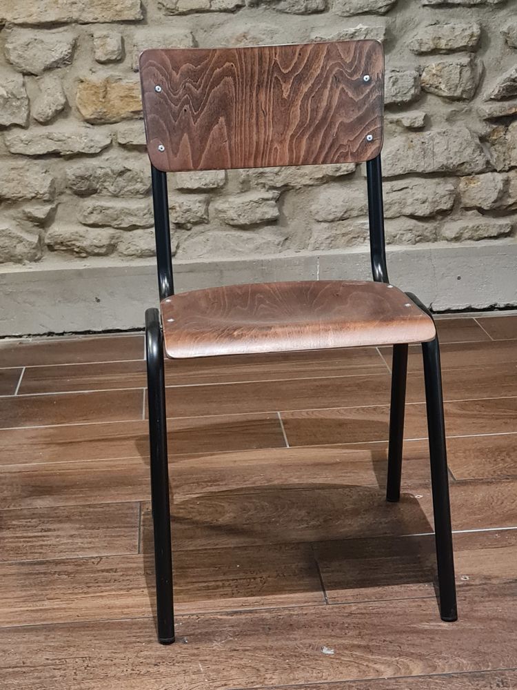 10 Chaises �coliers 50 Valence (26)