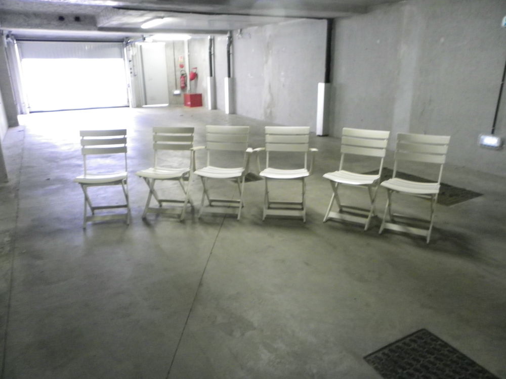  CHAISES ET FAUTEUILS  DE SALON JARDIN 
80 Cournon-d'Auvergne (63)