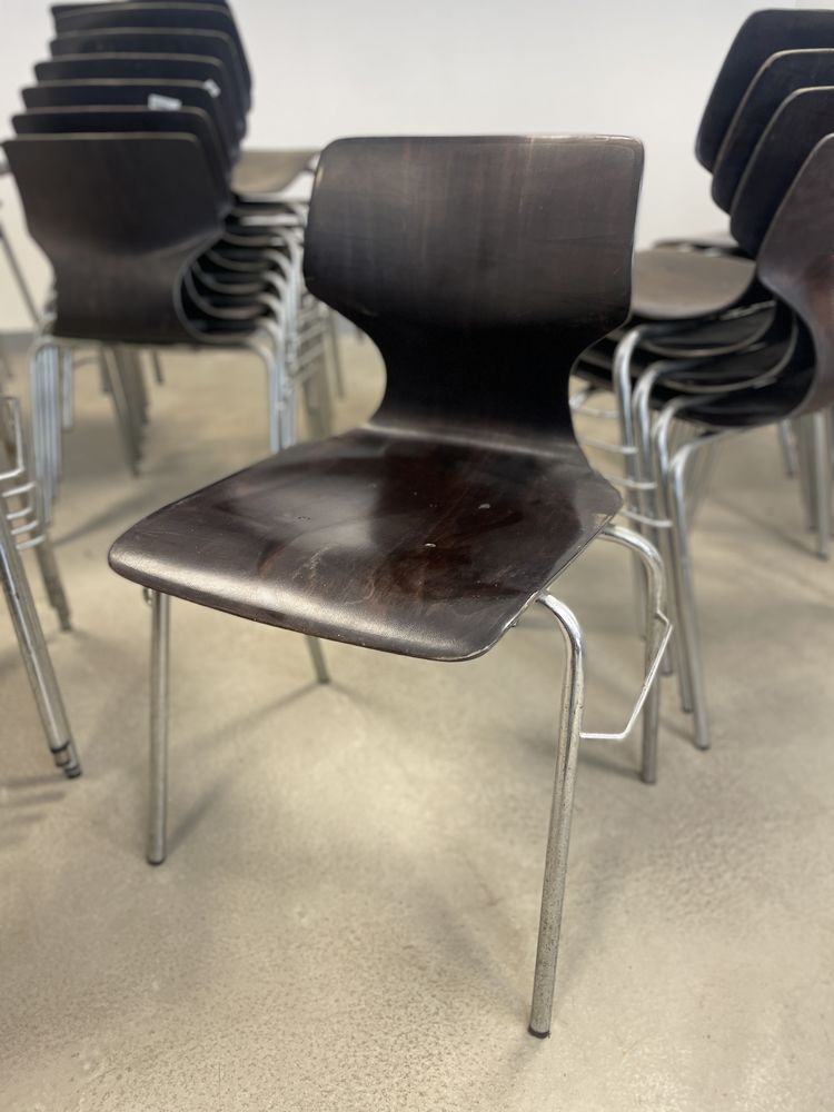 40 chaises Flototto Pagholz LIVRAISON POSSIBLE 75 Lorient (56)