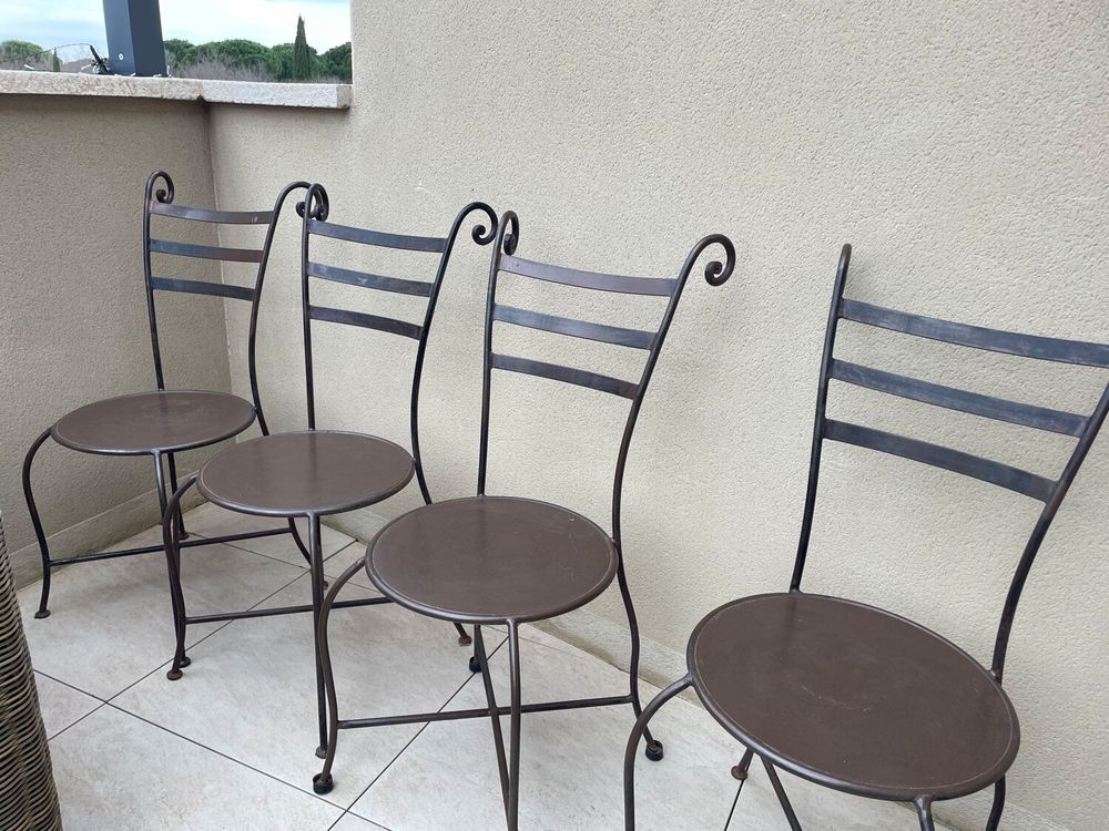 Chaises fer forg� en tube plein - 160 L'Isle-sur-la-Sorgue (84)