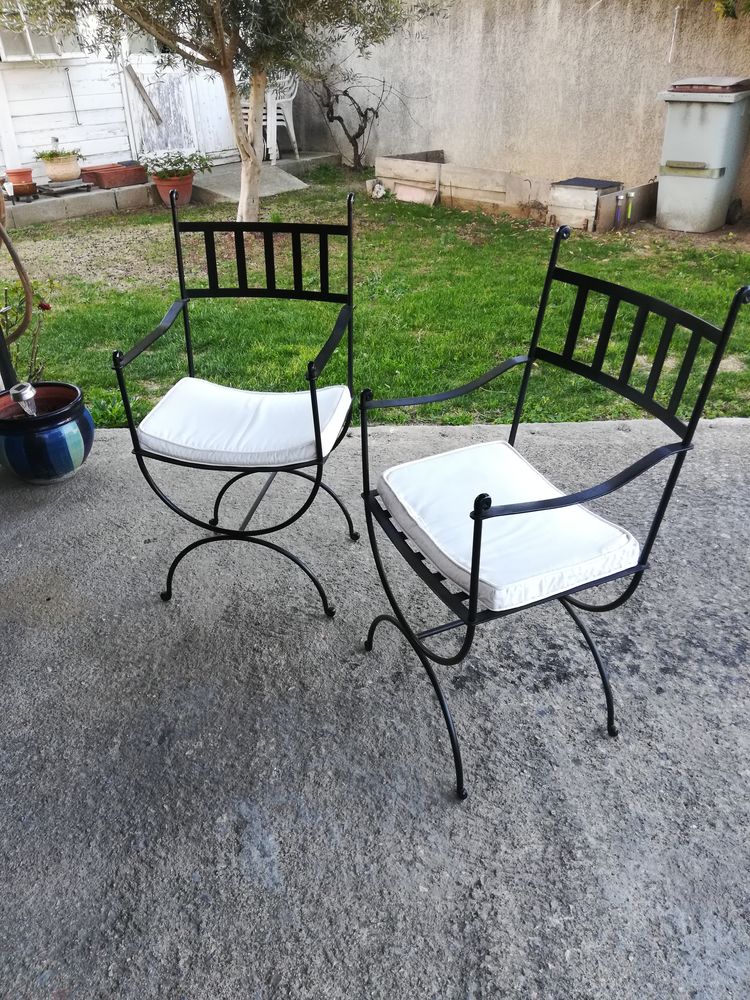  2 Chaises en fer forg� 80 Bompas (66)