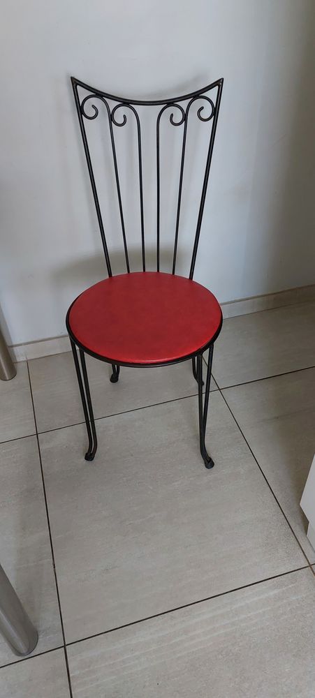 4 chaises en fer forg� 30 B�ziers (34)