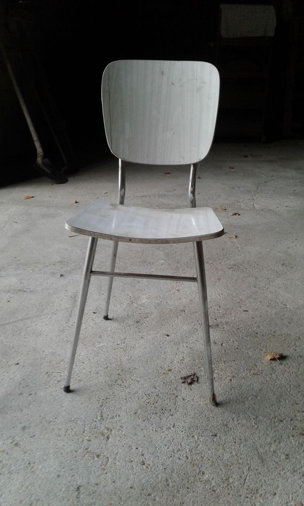 Chaises Formica 50 Chalautre-la-Petite (77)