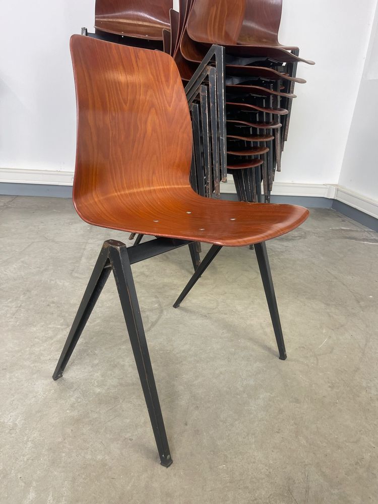 Lot de 29 chaises Galvanitas s22 ann�es 60 Pays-Bas 3480 Lorient (56)